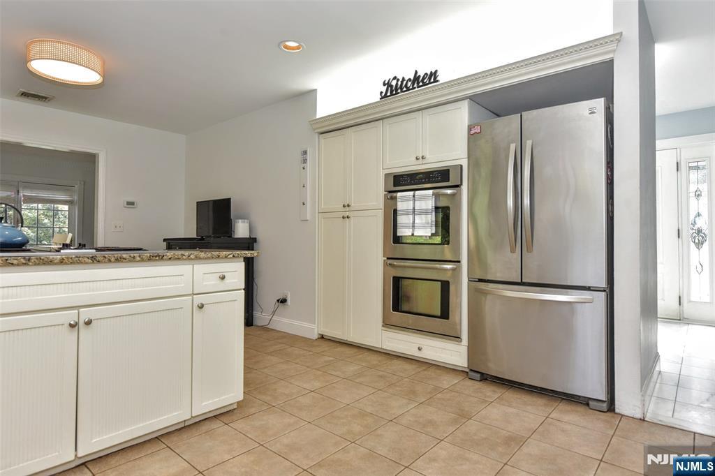 486 W Saddle River Road Property Photo 14