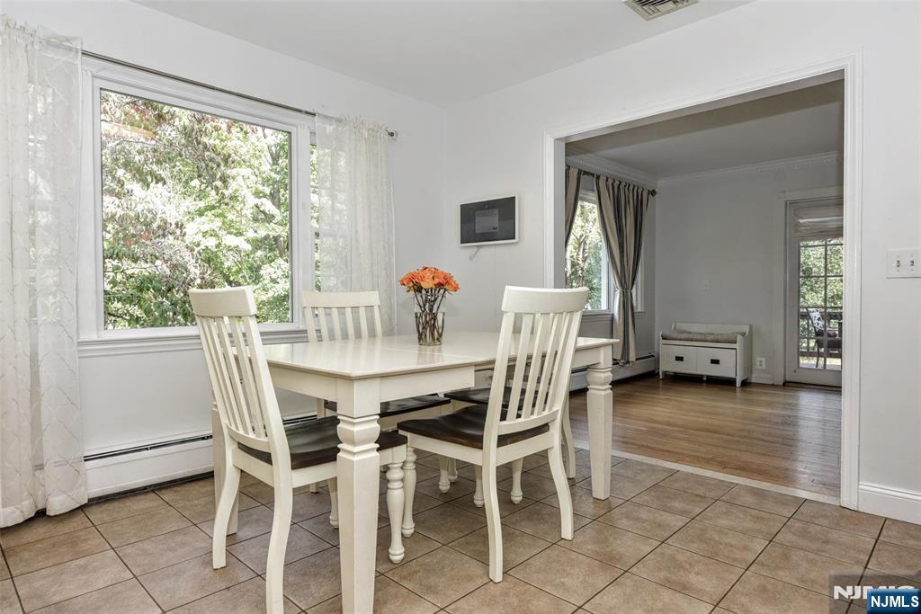 486 W Saddle River Road Property Photo 15