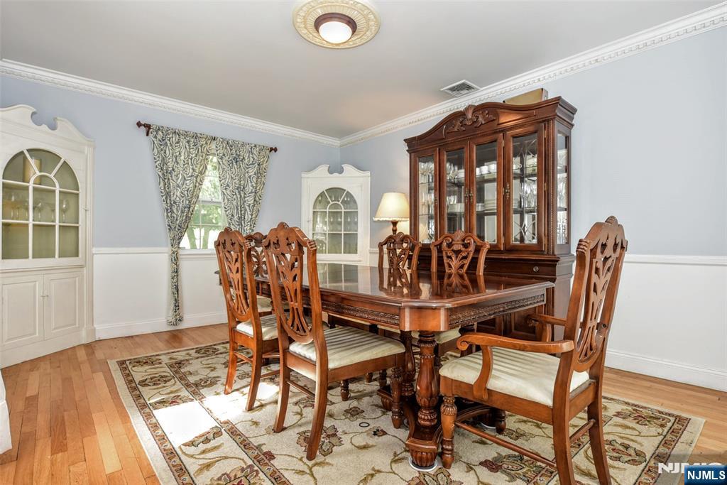 486 W Saddle River Road Property Photo 17