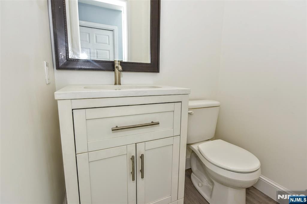 486 W Saddle River Road Property Photo 19
