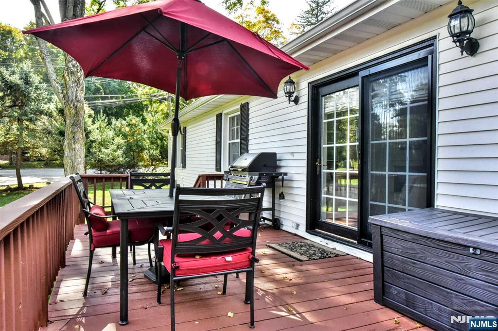486 W Saddle River Road Property Photo 29
