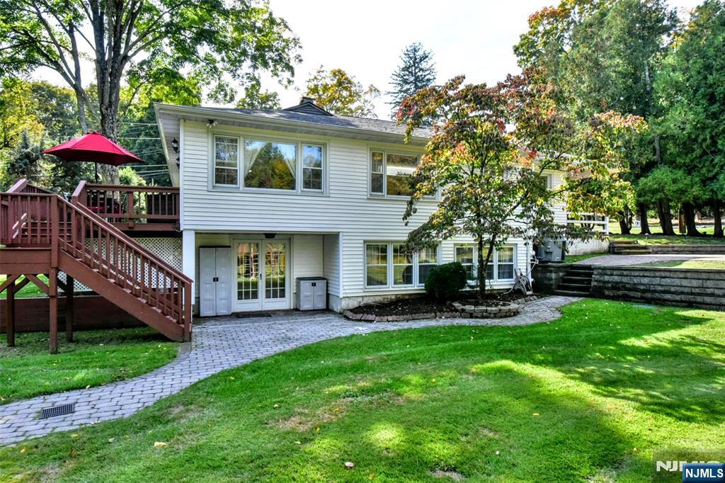 486 W Saddle River Road Property Photo 30