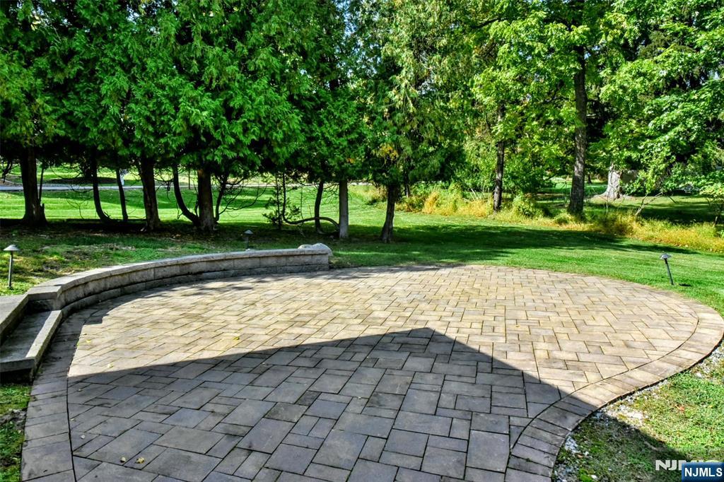486 W Saddle River Road Property Photo 31