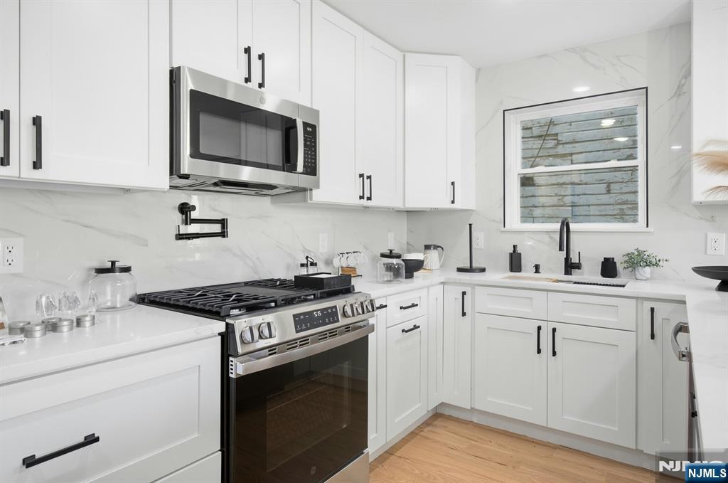 257 7th Street Property Photo 10