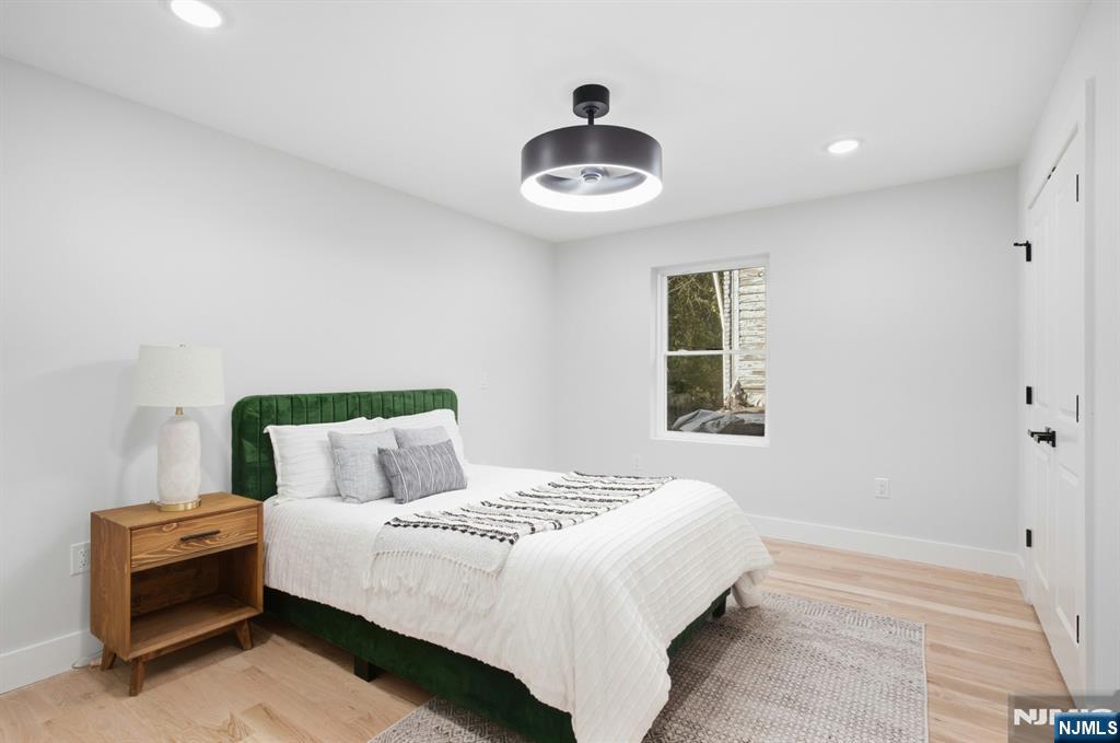 257 7th Street Property Photo 14