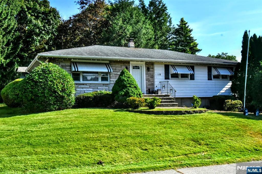 119 E Central Avenue Property Photo 1