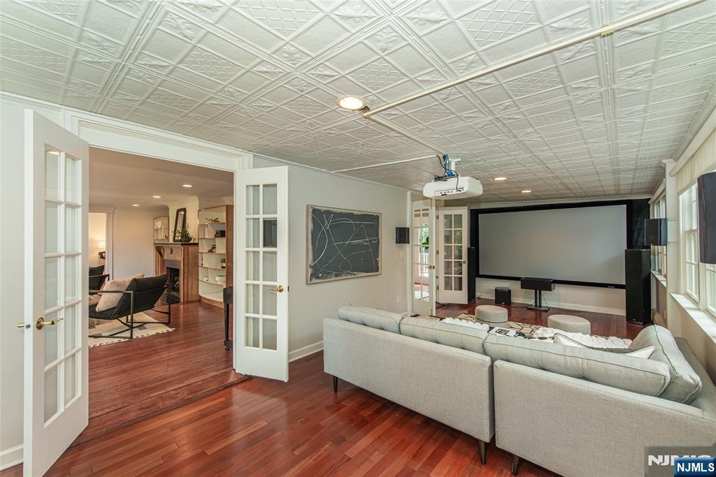 12 Melrose Place Property Photo 10
