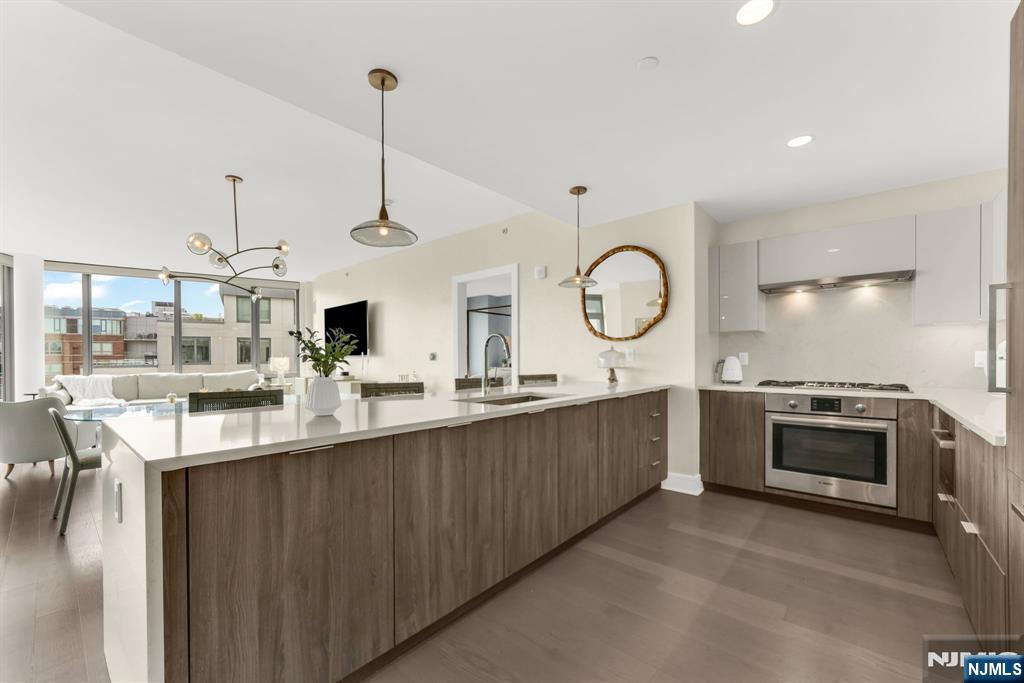 9 Ave At Port Imperial 1009 Property Photo 4