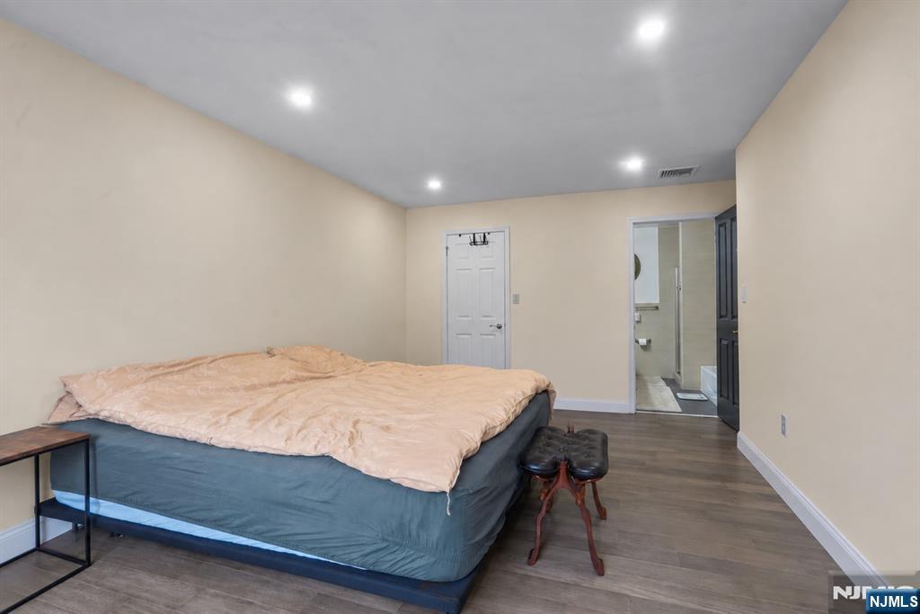 100 Crown Court 461 Property Photo 18