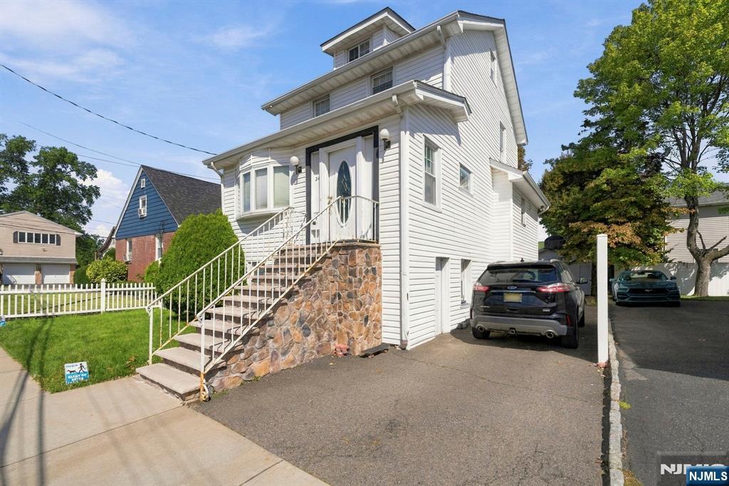 24 Helen Street Property Photo 2