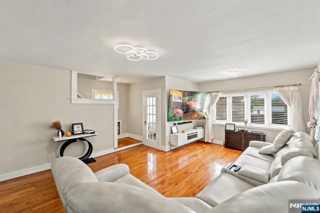 24 Helen Street Property Photo 4
