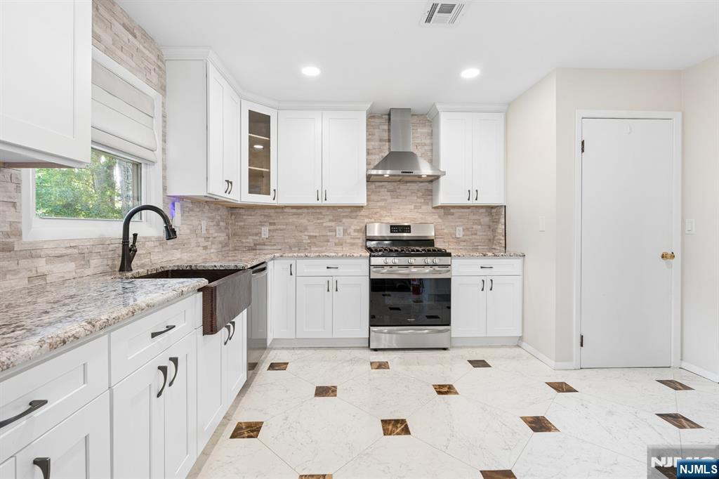 193 New York Avenue Property Photo 9