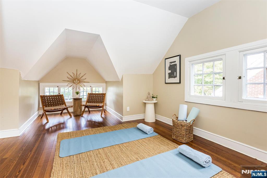 121 Christopher Street Property Photo 33