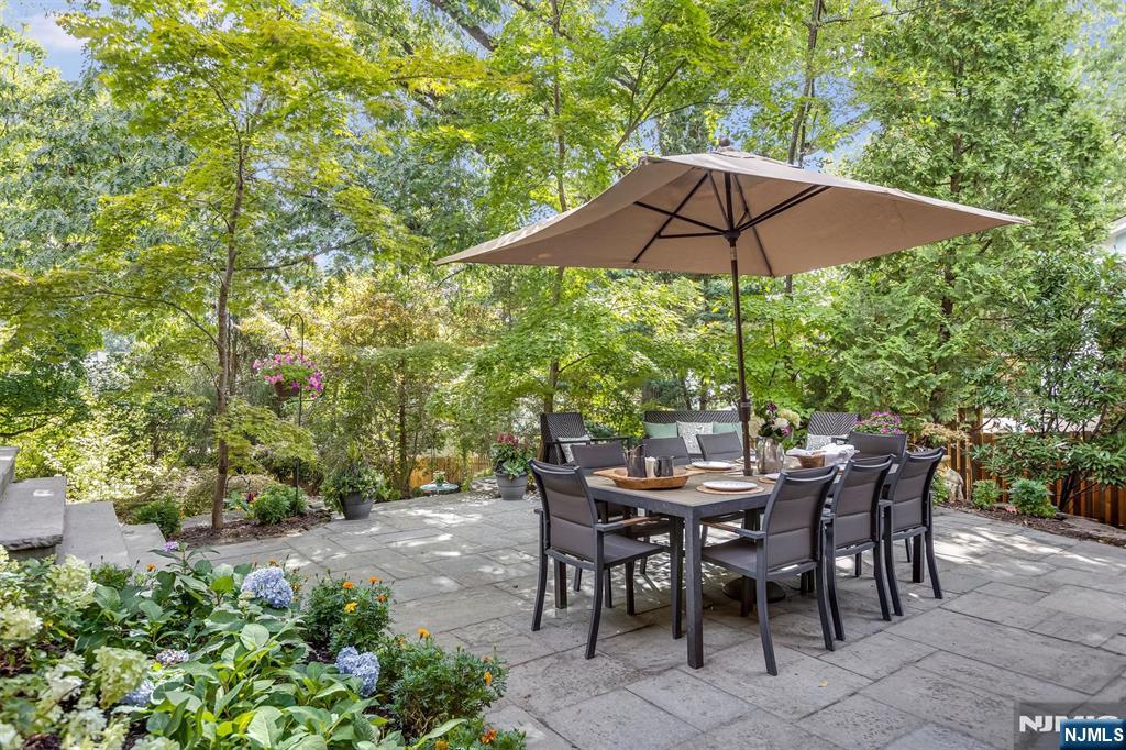 121 Christopher Street Property Photo 40