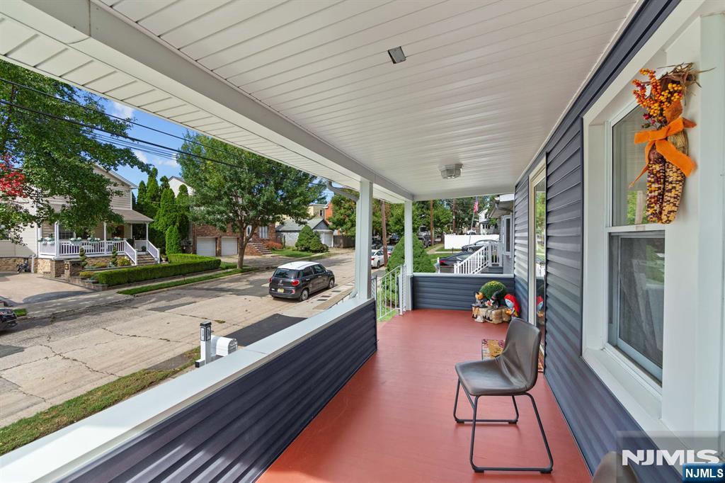 15 Laurel Street Property Photo 9