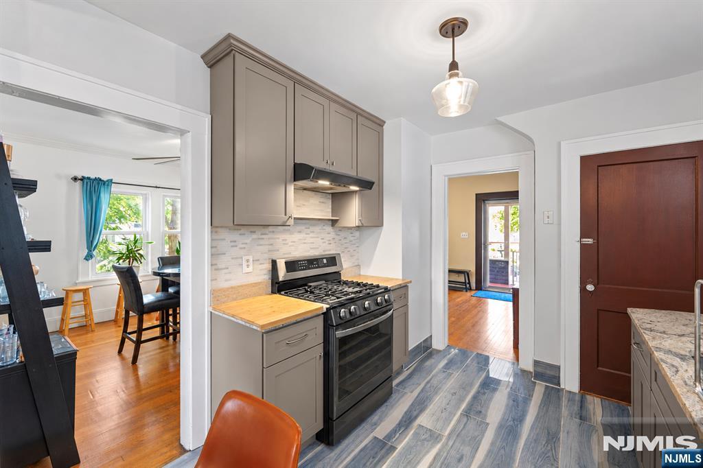 15 Laurel Street Property Photo 23