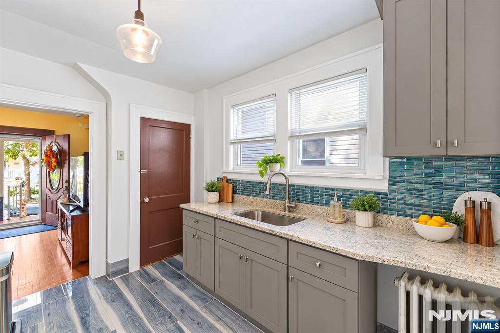 15 Laurel Street Property Photo 24