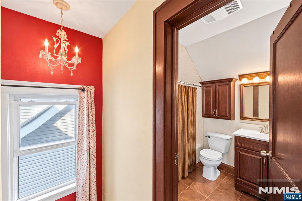 15 Laurel Street Property Photo 33