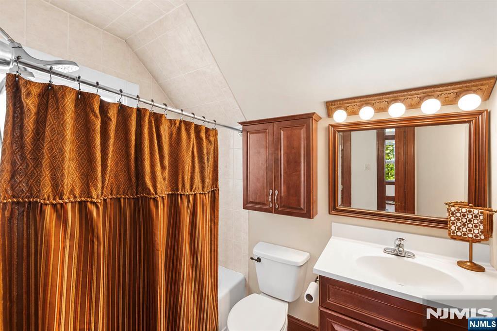 15 Laurel Street Property Photo 34