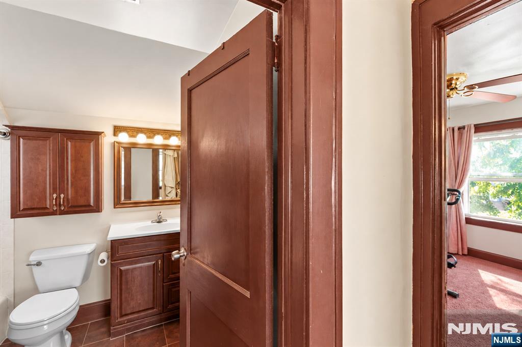 15 Laurel Street Property Photo 35