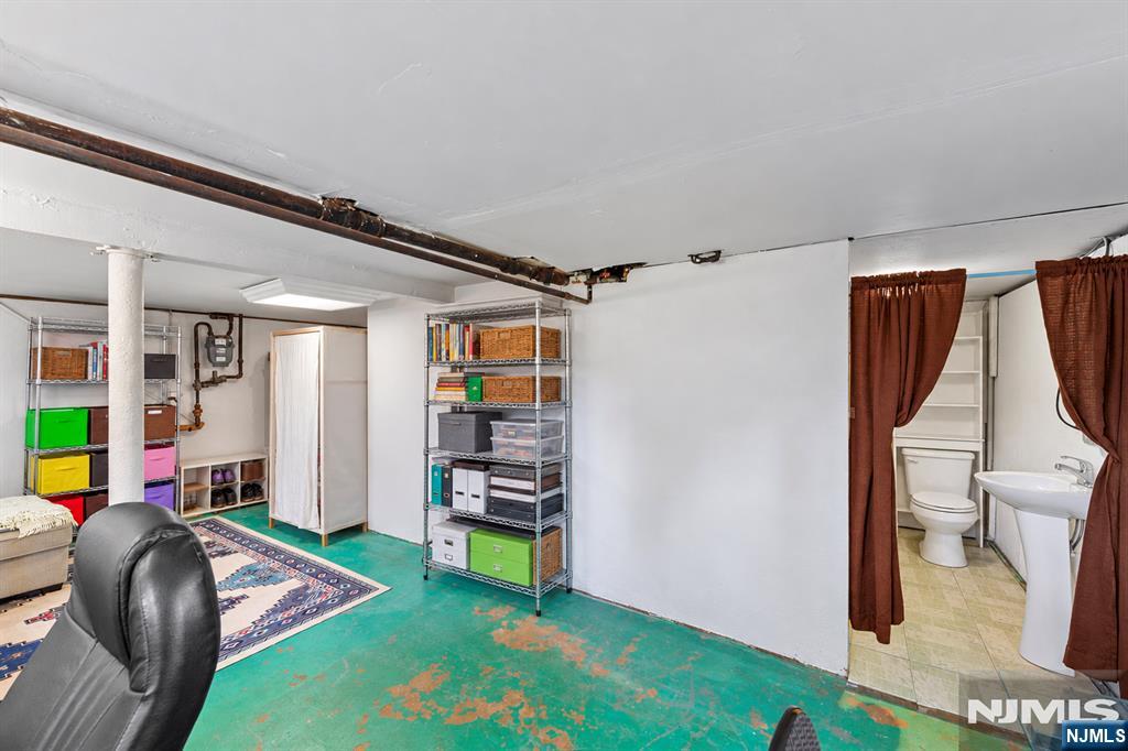 15 Laurel Street Property Photo 41