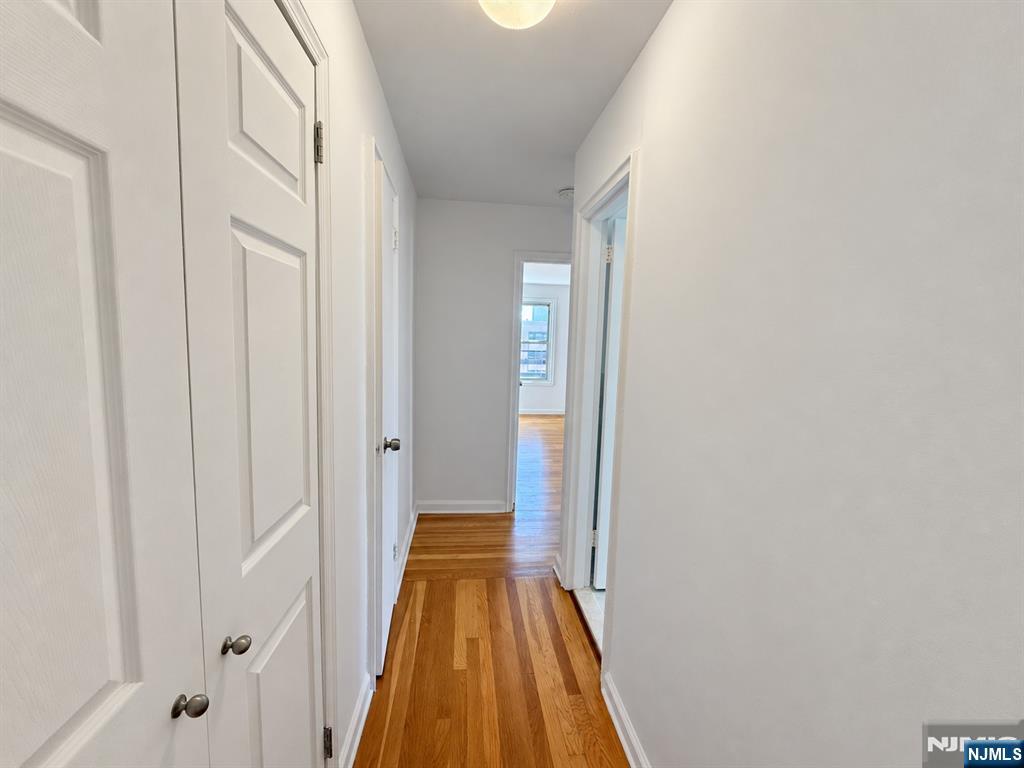 2330 Linwood Avenue 5a Property Photo 9
