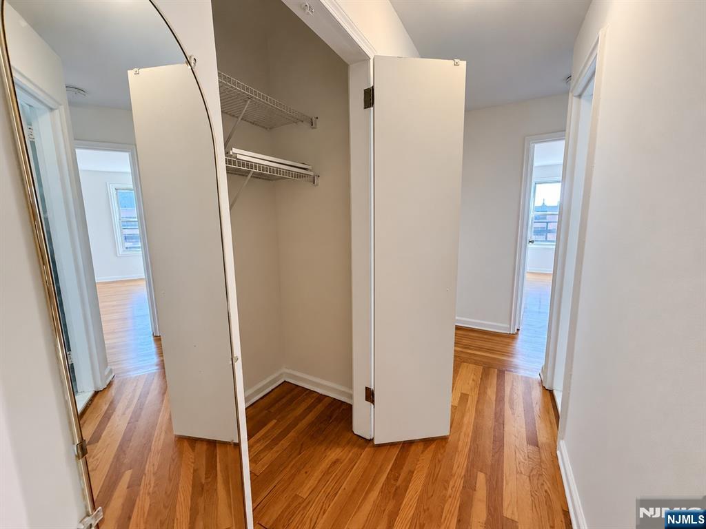 2330 Linwood Avenue 5a Property Photo 10