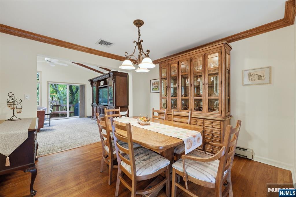 297 Gramercy Place Property Photo 8