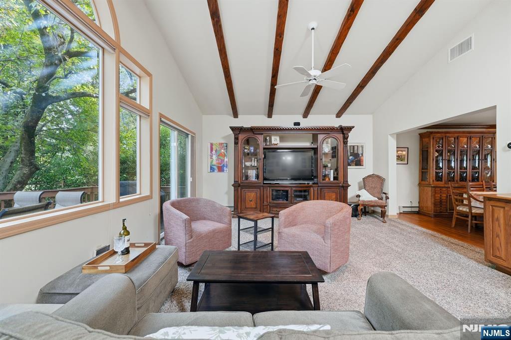 297 Gramercy Place Property Photo 17