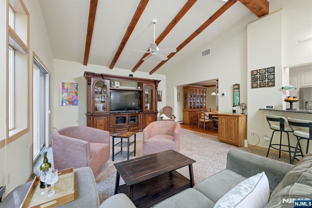 297 Gramercy Place Property Photo 18