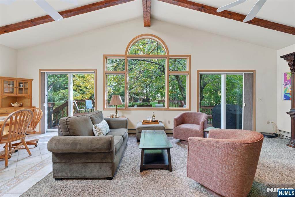 297 Gramercy Place Property Photo 19