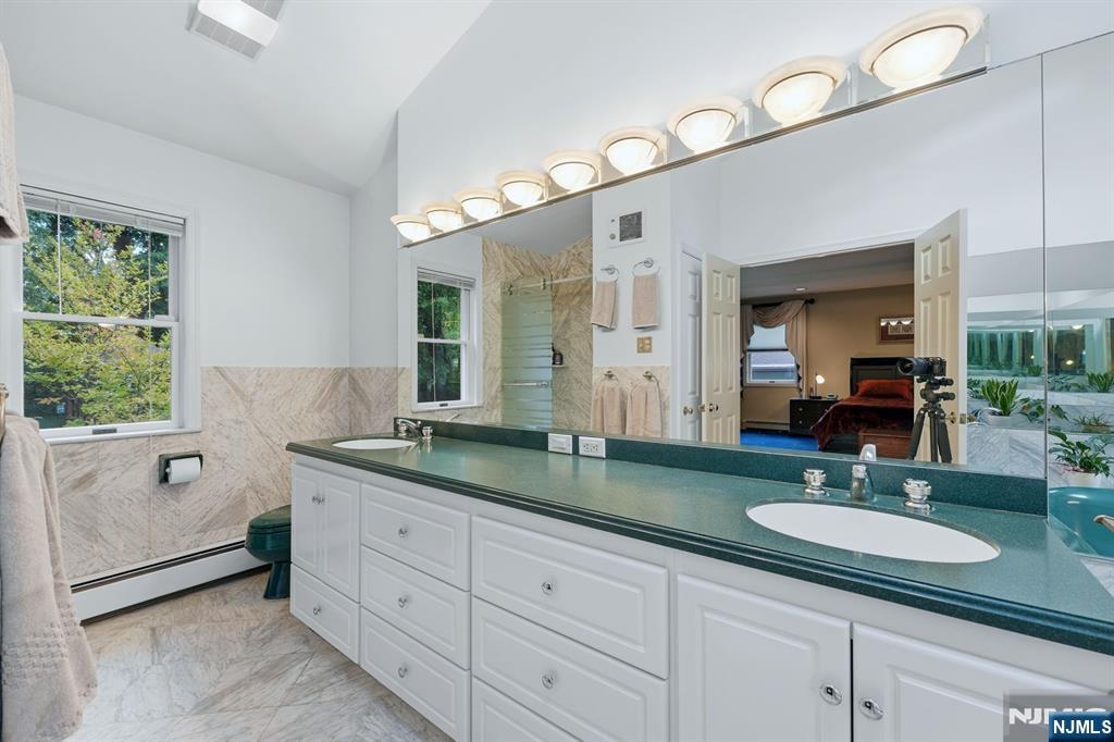 297 Gramercy Place Property Photo 30