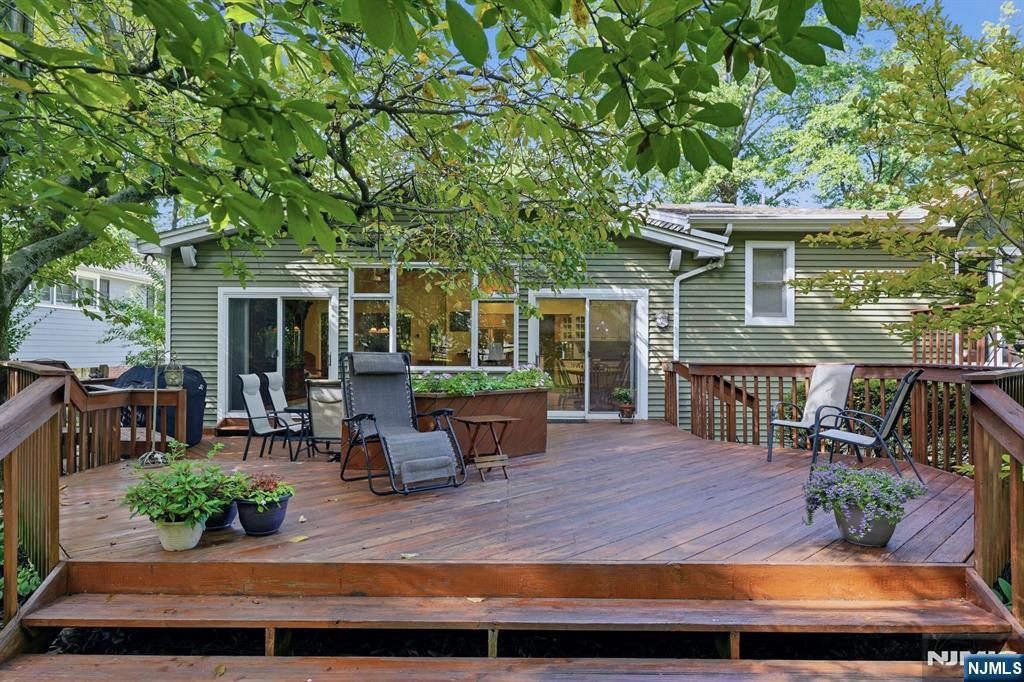 297 Gramercy Place Property Photo 38