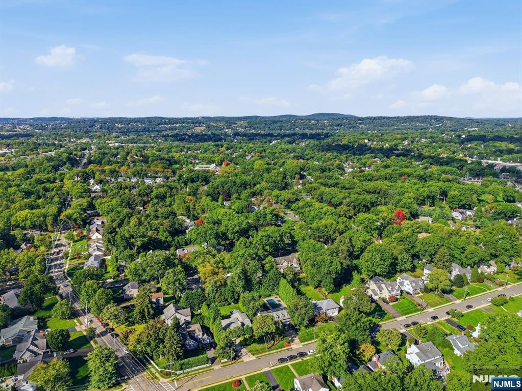 297 Gramercy Place Property Photo 47