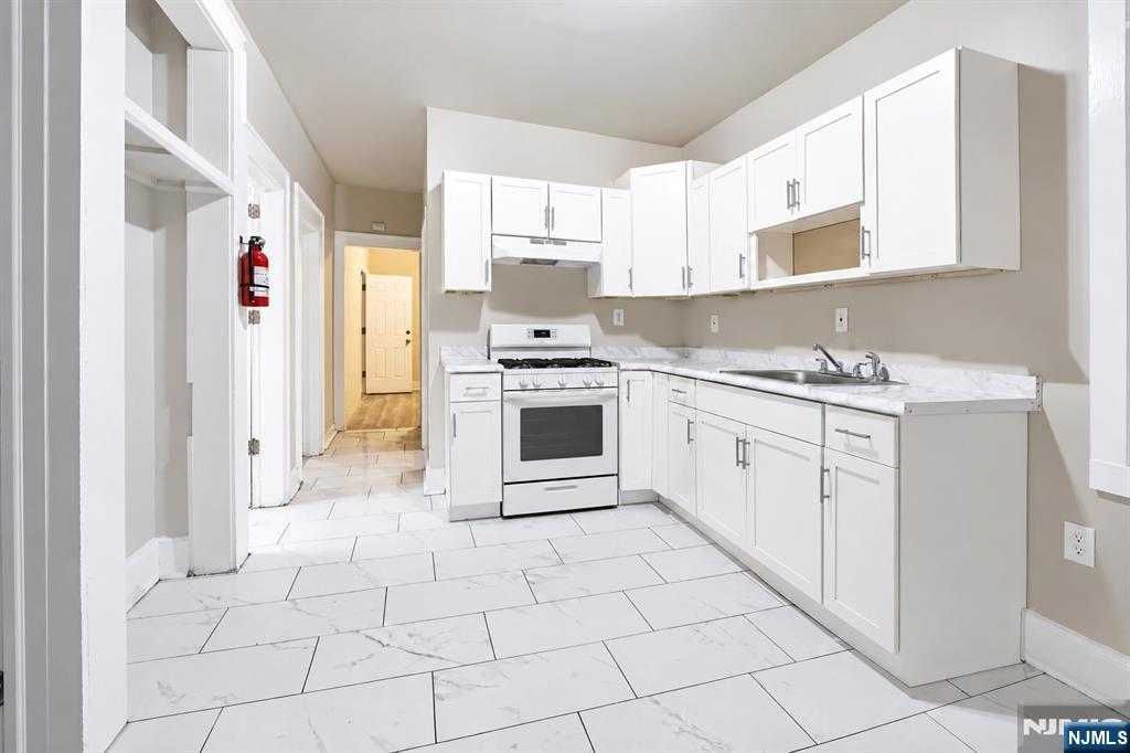 17 Arverne Terrace Property Photo 2