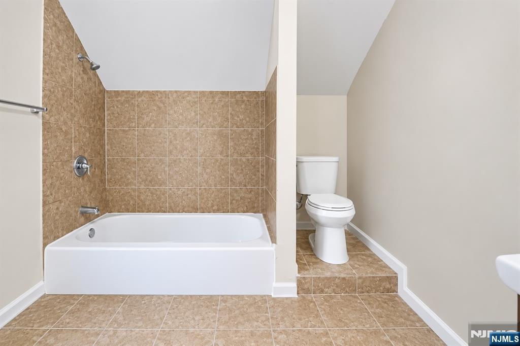 17 Arverne Terrace Property Photo 21