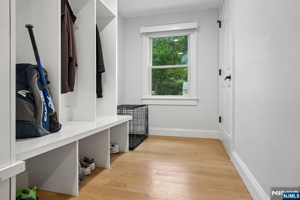 186 Midwood Road Property Photo 17