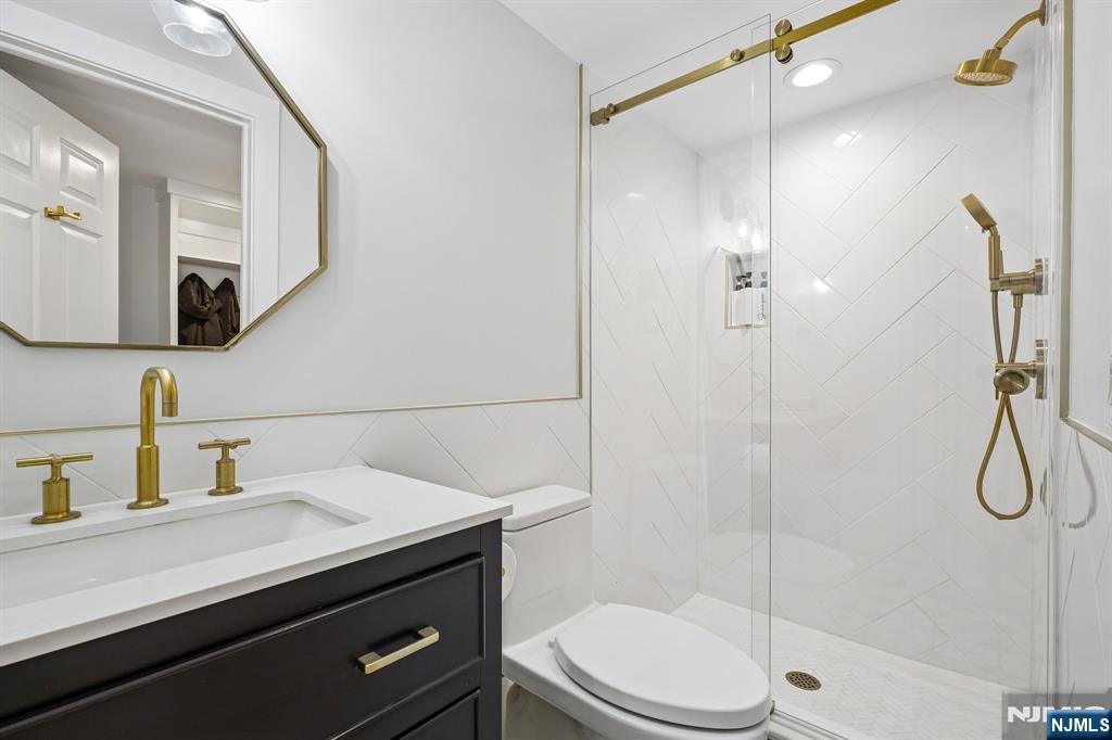 186 Midwood Road Property Photo 18