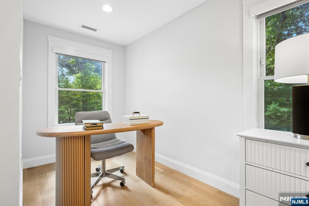 186 Midwood Road Property Photo 21