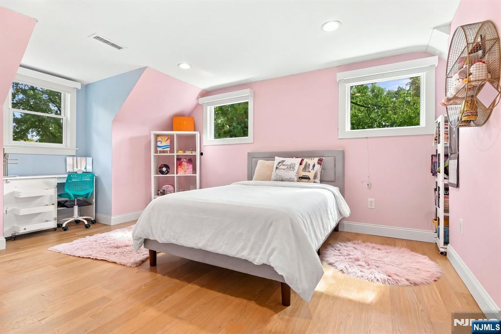 186 Midwood Road Property Photo 28