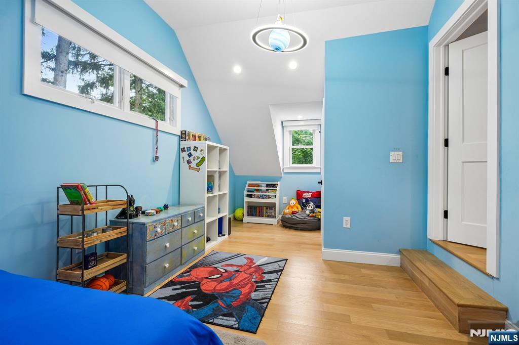 186 Midwood Road Property Photo 30
