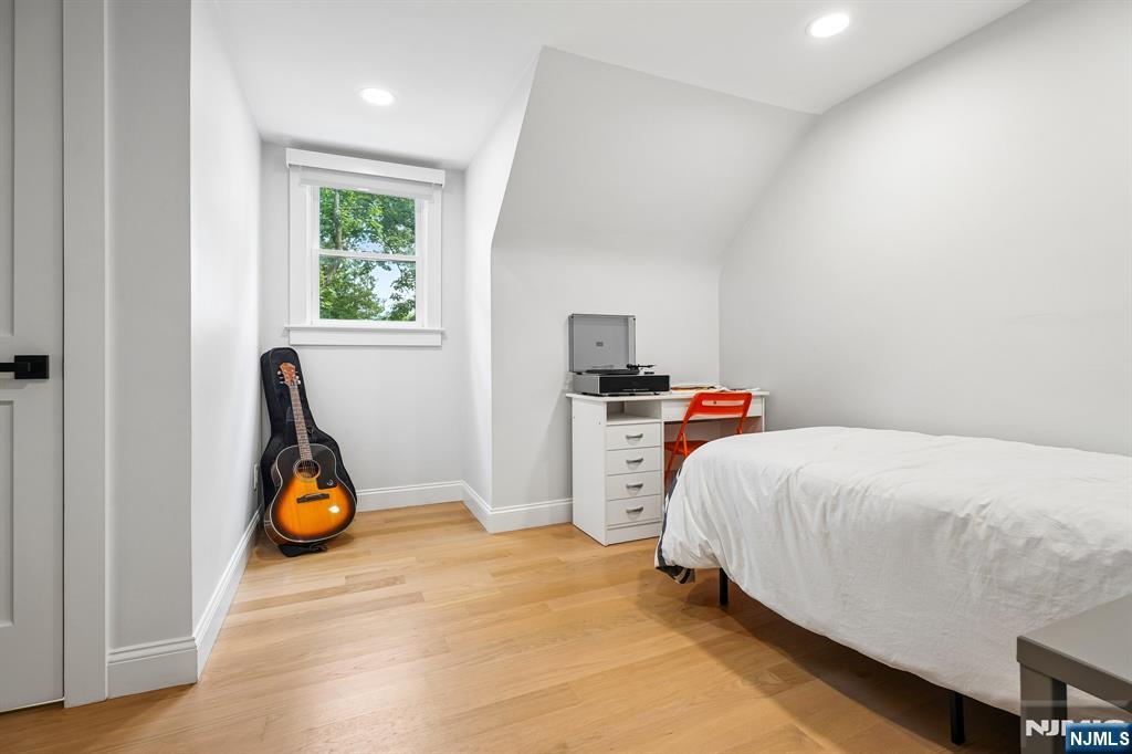 186 Midwood Road Property Photo 31