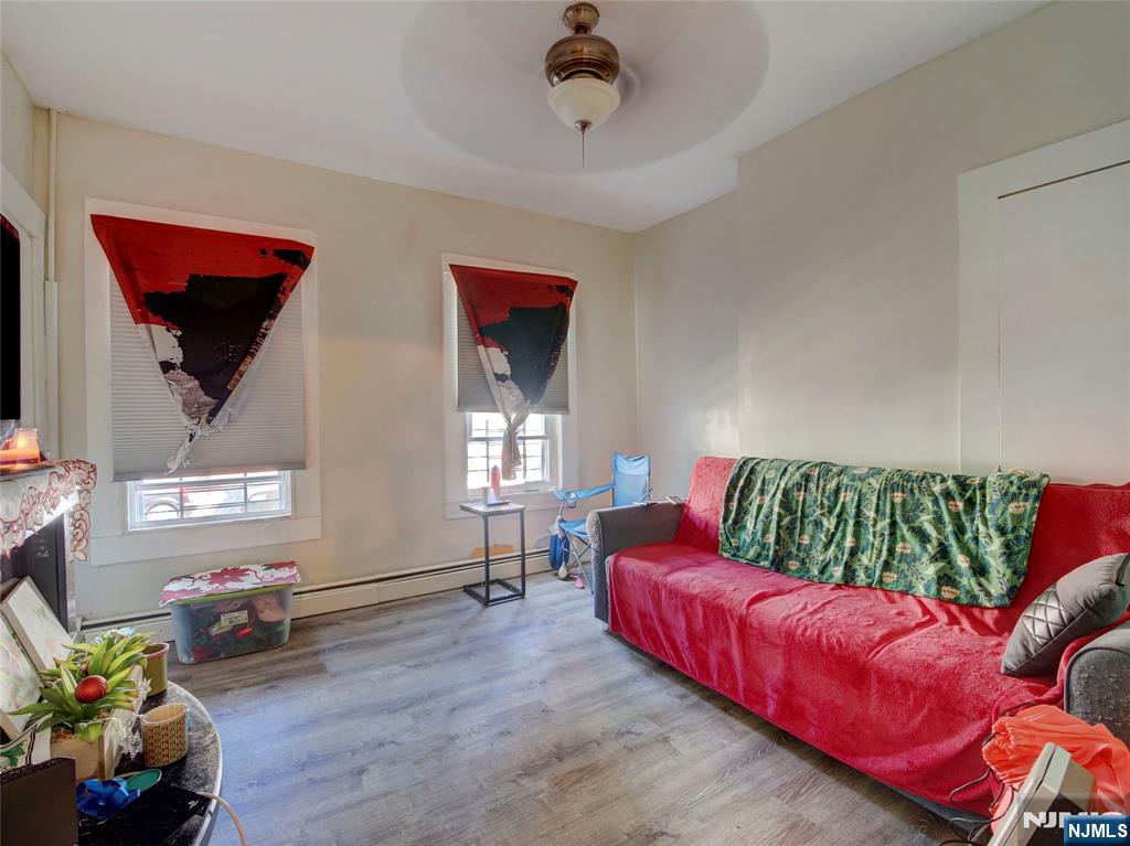 39 Hillman Street Property Photo 12