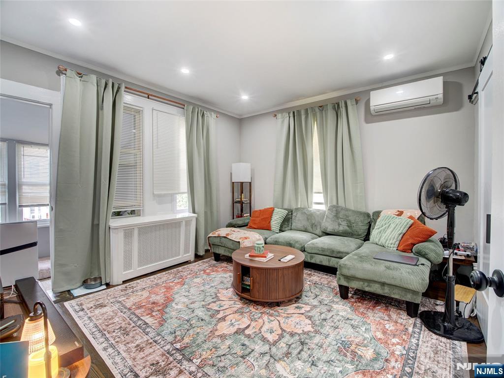 76 Mission Street Property Photo 18