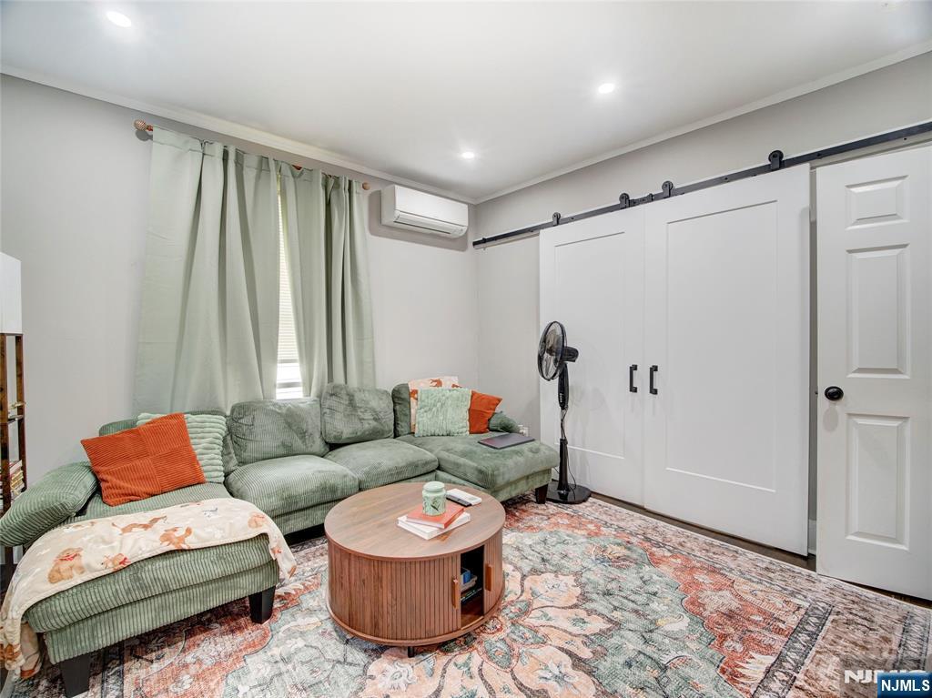 76 Mission Street Property Photo 19