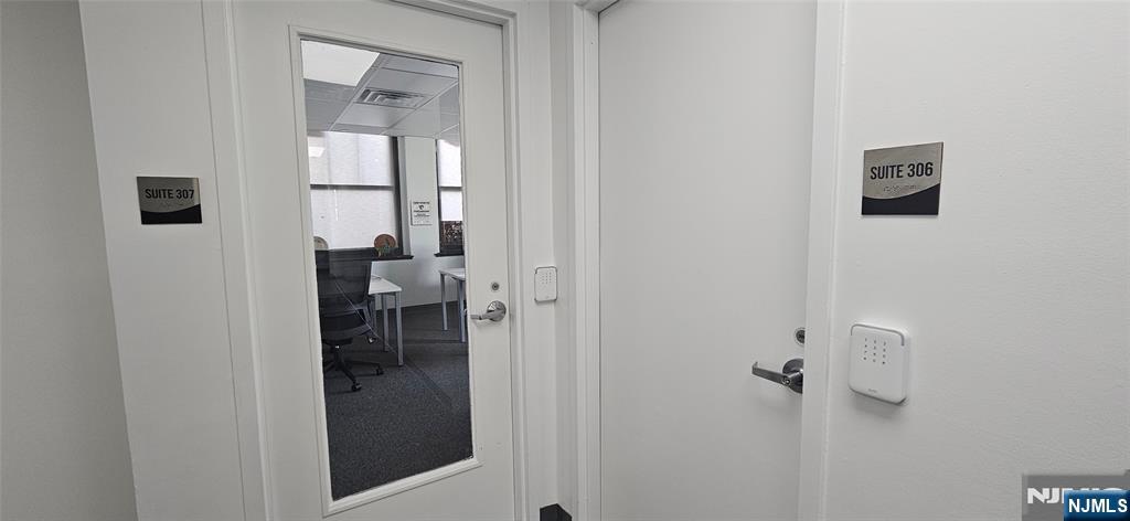 972 Broad Street Floor 3 Property Photo 14