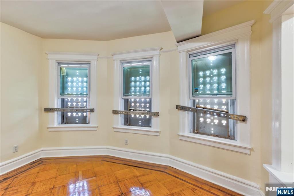 31-33 Voorhees Street Property Photo 13
