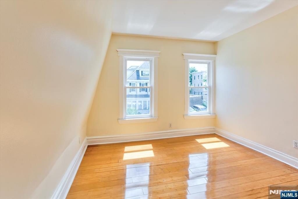 31-33 Voorhees Street Property Photo 33