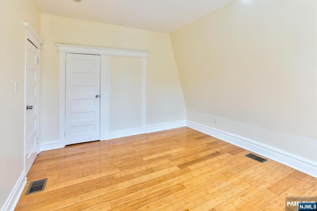 31-33 Voorhees Street Property Photo 35