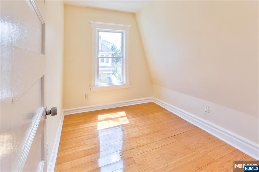 31-33 Voorhees Street Property Photo 36